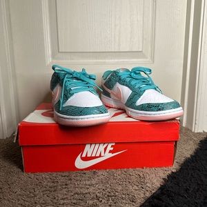 Dunk Low 'Washed Teal Snakeskin'